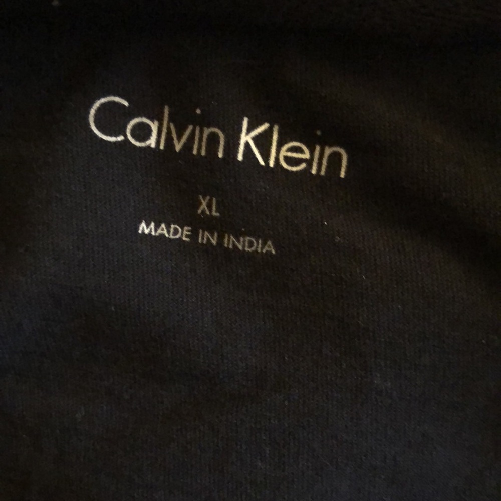 Calvin Klein - Picture 3 of 3